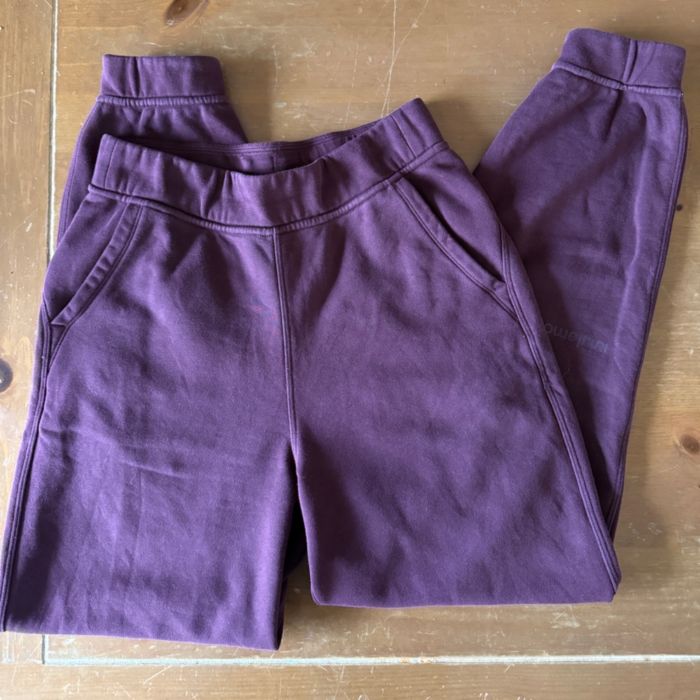 lululemon athletica maroon Joggers
